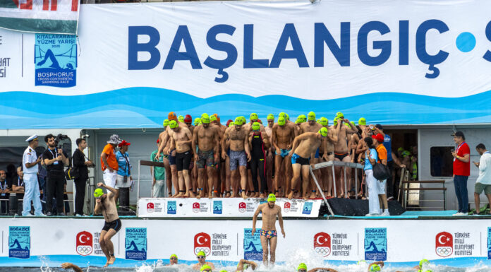 SWIMMERS CONQUER THE BOSPHORUS